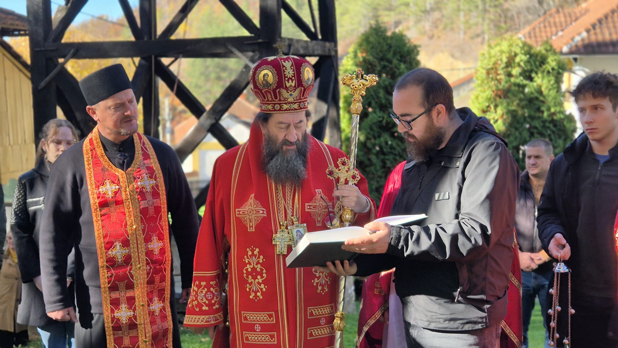 Митровске Задушнице у Манастиру Вујан