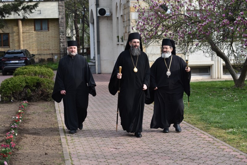 Света Архијерејска Литургија у Цркви Свете Тројице у Краљеву