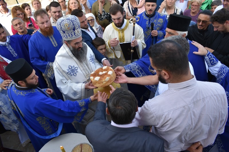 СВЕТА АРХИЈЕРЕЈСКА ЛИТУРГИЈА У ДРЕЖНИКУ